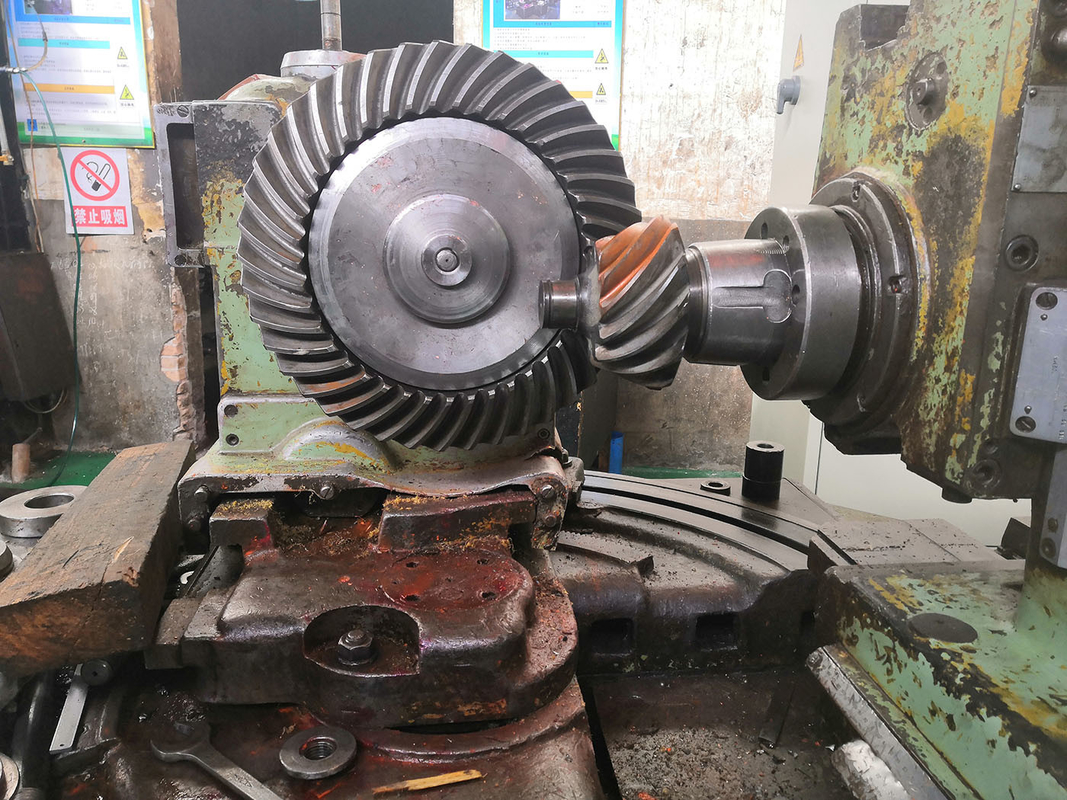 17CrNiMo6 Alloy Steel Spiral Conical Gear Measuring Work For Metro Applicaiton