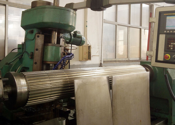 Trục then hoa răng nghiêng mài bằng thép hợp kim 20CrMnTi tùy chỉnh DIN 5480
