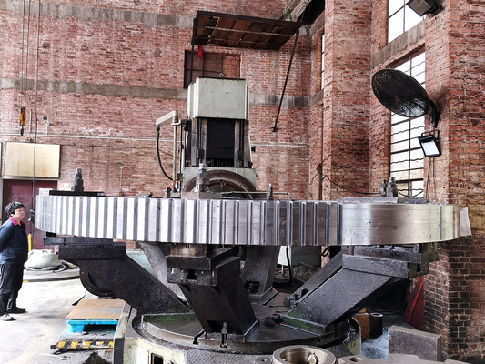 ZG42CrMo Đúc thép Crown Rough Gear Răng cắt 152T cho nhiệm vụ nặng nề