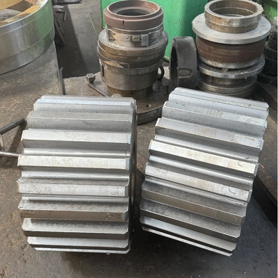 Bánh răng Spur tùy chỉnh với then hoa hình chữ nhật độ cứng 220-260 HB